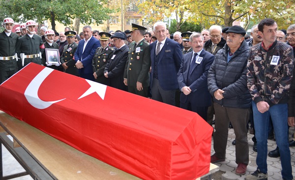 Gazi Küçük toprağa verildi