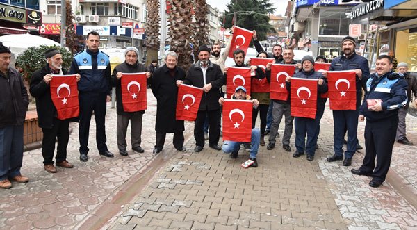 Karasu Türk Bayraklarıyla Donatıldı